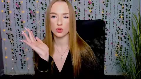 Snapshot of doll_vey chatting on March 7, 2025, 12:34 pm doll_vey online show from March 7, 2025, 12:34 pm