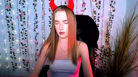 Snapshot of doll_vey chatting on September 13, 2025, 7:13 pm doll_vey online show from September 13, 2025, 7:13 pm