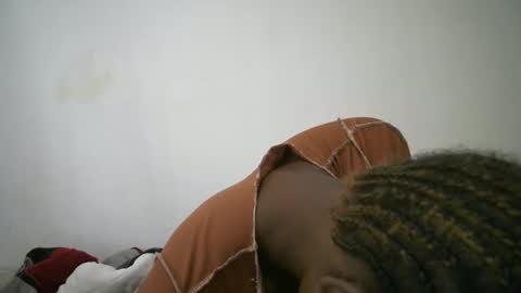 dollberry online show from March 11, 2025, 7:58 am