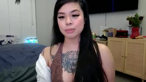 DOLLLFACE online show from February 5, 2025, 9:36 am