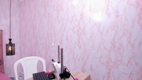 Snapshot of dolls_antonella chatting on June 8, 2026, 11:43 am Antonella online show from June 8, 2026, 11:43 am
