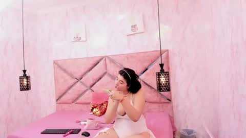 Snapshot of dolls_antonella chatting on June 20, 2026, 12:41 pm Antonella online show from June 20, 2026, 12:41 pm