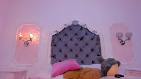 Snapshot of dolly_kitter chatting on April 30, 2026, 8:57 pm dolly_kitter online show from April 30, 2026, 8:57 pm