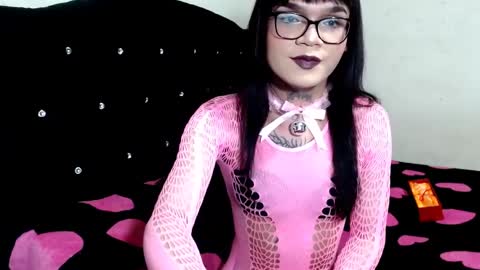 Snapshot of dollymoniee chatting on March 31, 2026, 2:13 am dollymoniee online show from March 31, 2026, 2:13 am