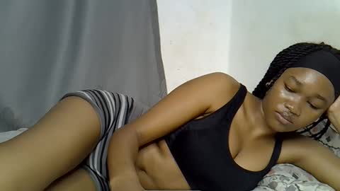 Snapshot of dollyplum chatting on April 27, 2026, 7:06 am Cushey online show from April 27, 2026, 7:06 am