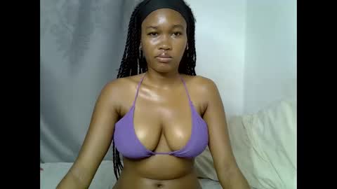 Snapshot of dollyplum chatting on May 26, 2026, 5:36 am Cushey online show from May 26, 2026, 5:36 am