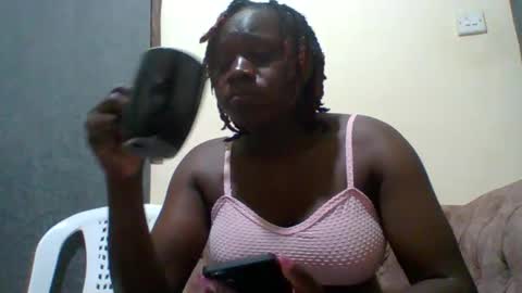Snapshot of dollyvee chatting on November 10, 2025, 12:59 pm dollyvee online show from November 10, 2025, 12:59 pm