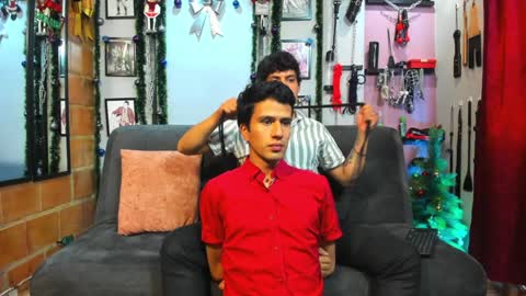 Snapshot of dom2travelers_sm chatting on December 22, 2024, 8:47 pm Diego Castell online show from December 22, 2024, 8:47 pm