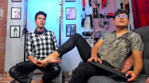 Snapshot of dom2travelers_sm chatting on February 3, 2025, 5:24 pm Diego Castell online show from February 3, 2025, 5:24 pm