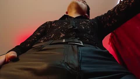 Snapshot of dom2travelers_sm chatting on September 19, 2025, 4:07 pm Diego Castell online show from September 19, 2025, 4:07 pm