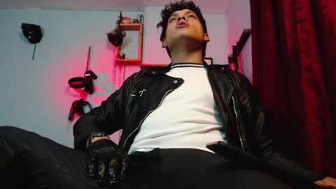 Snapshot of dom2travelers_sm chatting on October 13, 2025, 11:49 pm Diego Castell online show from October 13, 2025, 11:49 pm