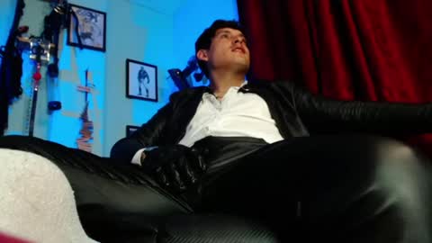 Diego Castell online show from April 19, 2026, 1:27 am