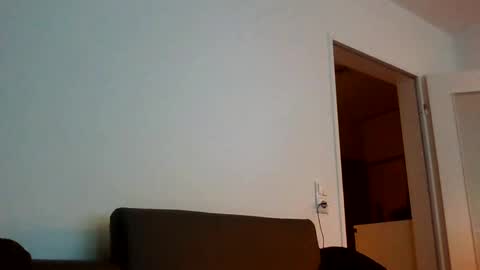 Snapshot of dombio_12 chatting on February 20, 2025, 6:57 pm dombio_12 online show from February 20, 2025, 6:57 pm