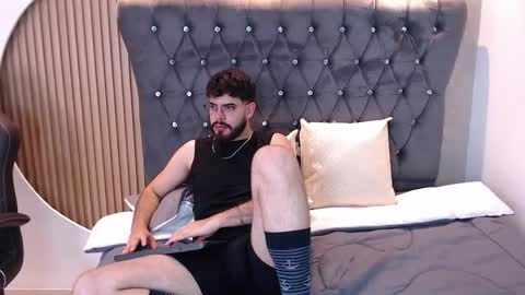 Snapshot of domboy_ chatting on May 13, 2026, 8:27 pm domboy online show from May 13, 2026, 8:27 pm