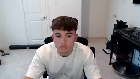 Dom online show from October 16, 2025, 9:49 pm