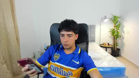 Snapshot of domi_master chatting on February 17, 2025, 3:58 am MASTER online show from February 17, 2025, 3:58 am