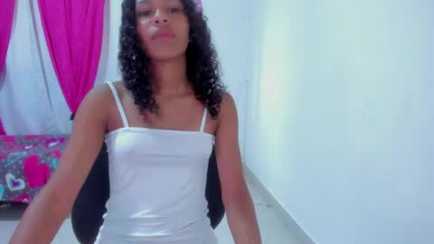 Snapshot of domina_mey chatting on April 16, 2026, 11:44 am domina_mey online show from April 16, 2026, 11:44 am