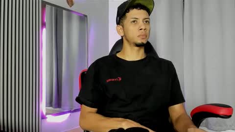 Snapshot of dominic__brown chatting on February 16, 2026, 4:19 am Dominic online show from February 16, 2026, 4:19 am