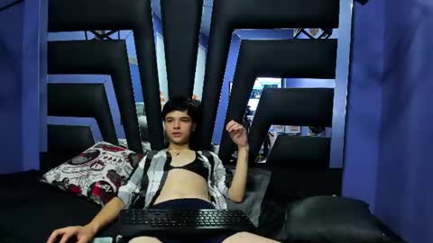 Snapshot of dominic_flame chatting on July 17, 2026, 4:30 am DOMINIC online show from July 17, 2026, 4:30 am