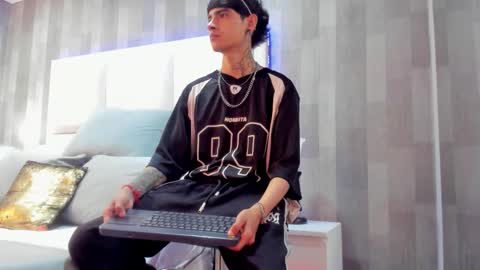 Snapshot of dominic_foox chatting on February 10, 2026, 12:42 pm Dominic foox online show from February 10, 2026, 12:42 pm