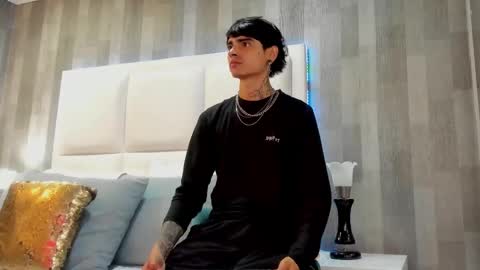 Snapshot of dominic_foox chatting on February 11, 2026, 12:21 pm Dominic foox online show from February 11, 2026, 12:21 pm