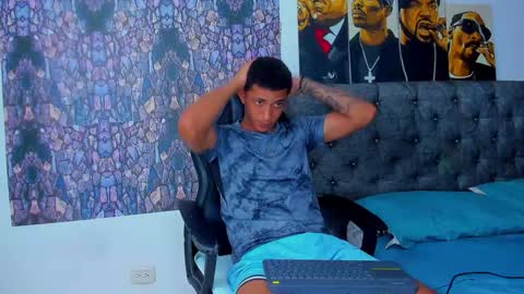 dominic_smith_ online show from February 7, 2025, 2:08 am