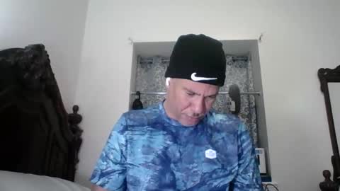 Snapshot of dominicanorico chatting on May 16, 2026, 11:57 pm luis online show from May 16, 2026, 11:57 pm