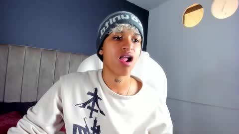 Snapshot of dominick_joness chatting on January 5, 2025, 3:55 pm Dominick online show from January 5, 2025, 3:55 pm