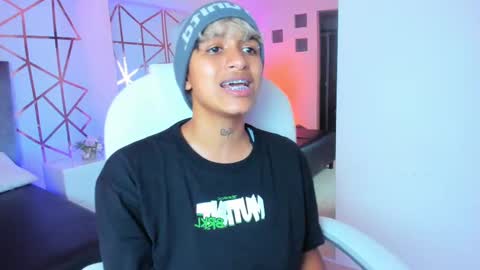 Snapshot of dominick_joness chatting on January 8, 2025, 12:06 am Dominick online show from January 8, 2025, 12:06 am