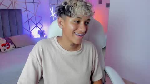 Snapshot of dominick_joness chatting on January 9, 2025, 8:55 pm Dominick online show from January 9, 2025, 8:55 pm