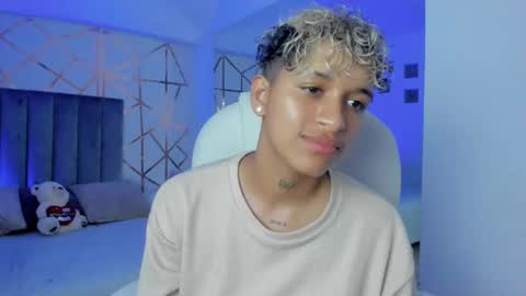 Snapshot of dominick_joness chatting on January 9, 2025, 11:56 pm Dominick online show from January 9, 2025, 11:56 pm