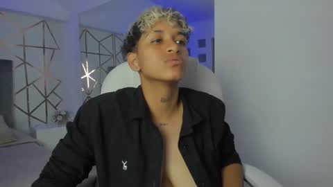 Snapshot of dominick_joness chatting on January 10, 2025, 9:10 pm Dominick online show from January 10, 2025, 9:10 pm