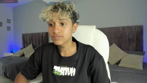 Snapshot of dominick_joness chatting on January 20, 2025, 8:07 pm Dominick online show from January 20, 2025, 8:07 pm