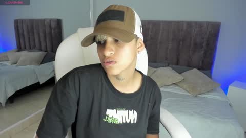 Snapshot of dominick_joness chatting on January 21, 2025, 8:21 pm Dominick online show from January 21, 2025, 8:21 pm