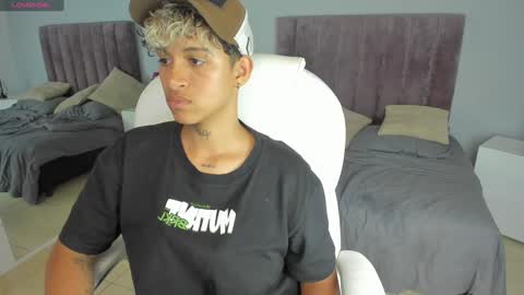 Snapshot of dominick_joness chatting on January 24, 2025, 2:18 am Dominick online show from January 24, 2025, 2:18 am