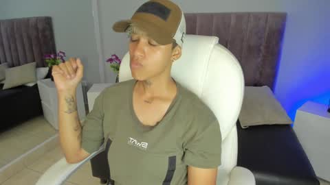 Snapshot of dominick_joness chatting on January 28, 2025, 9:19 pm Dominick online show from January 28, 2025, 9:19 pm