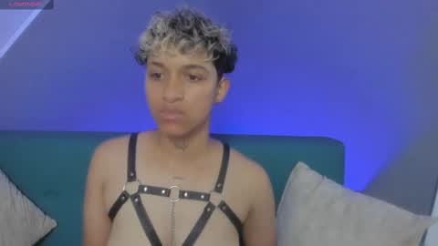 Snapshot of dominick_joness chatting on March 1, 2025, 3:49 pm Dominick online show from March 1, 2025, 3:49 pm