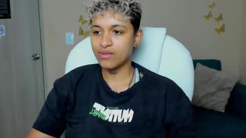 Snapshot of dominick_joness chatting on September 18, 2025, 10:12 pm Dominick online show from September 18, 2025, 10:12 pm