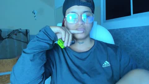 Snapshot of dominick_joness chatting on October 15, 2025, 5:07 am Dominick online show from October 15, 2025, 5:07 am