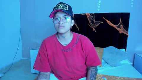 Snapshot of dominick_joness chatting on October 16, 2025, 6:47 am Dominick online show from October 16, 2025, 6:47 am