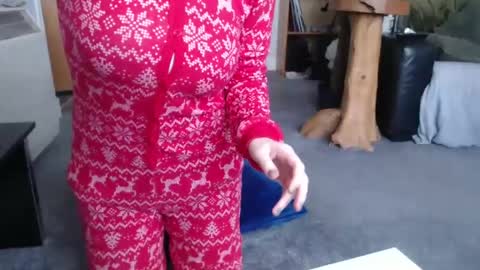 Snapshot of dominiquemystique chatting on January 16, 2025, 2:19 pm dominique online show from January 16, 2025, 2:19 pm