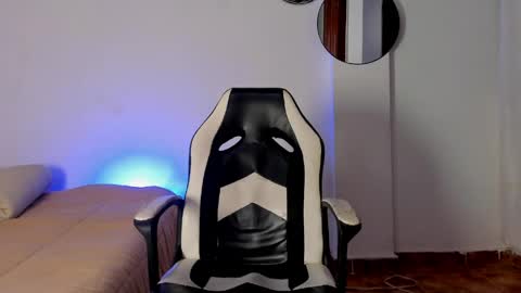 Snapshot of dominyck_ chatting on May 6, 2026, 5:46 am dominyck_ online show from May 6, 2026, 5:46 am