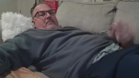 domisz online show from December 3, 2024, 9:23 pm