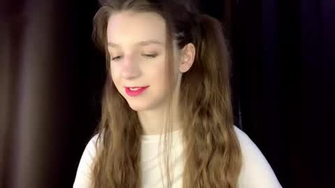 Snapshot of domitilabarrus chatting on March 1, 2026, 5:04 pm Kira online show from March 1, 2026, 5:04 pm