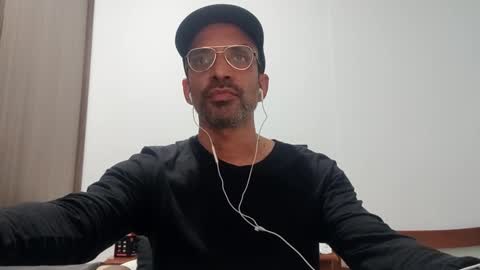 don__chi online show from February 22, 2025, 1:22 am