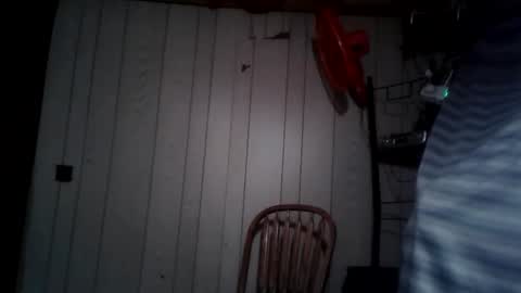 donaldblades04 online show from April 9, 2026, 11:04 am