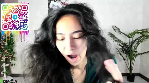 Aura online show from September 14, 2025, 3:49 am