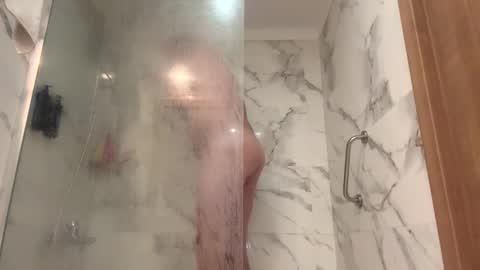 Panties and stockings  tranny online show from October 15, 2025, 3:12 pm