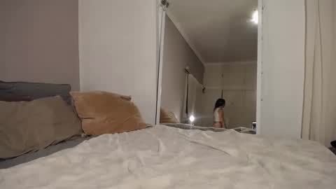 Snapshot of dontcallmeangel_ chatting on March 3, 2025, 10:52 pm Iara online show from March 3, 2025, 10:52 pm