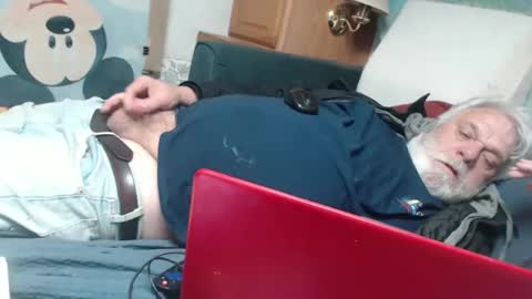 Snapshot of doouugcumming chatting on February 14, 2025, 9:03 am cummingdoouug online show from February 14, 2025, 9:03 am